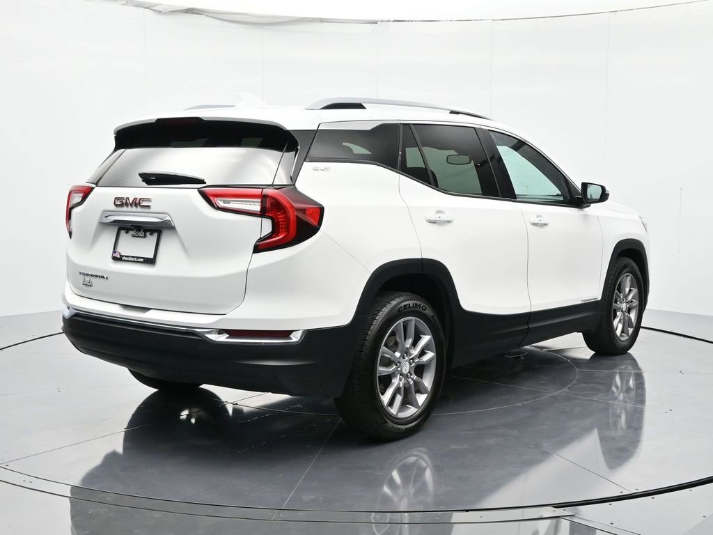 Used 2024 GMC Terrain SLT image 5