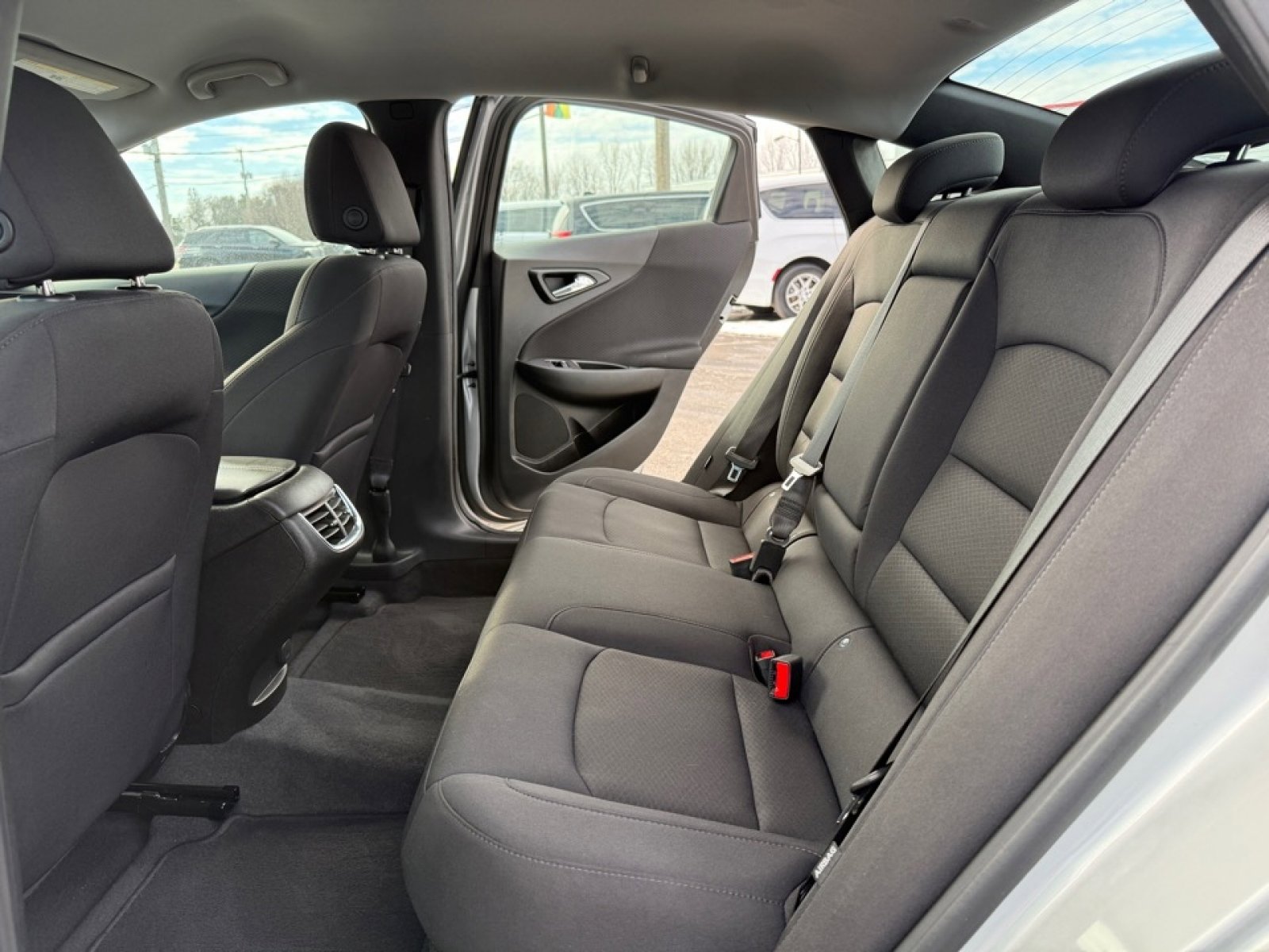 Used 2021 Chevrolet Malibu LT image 27