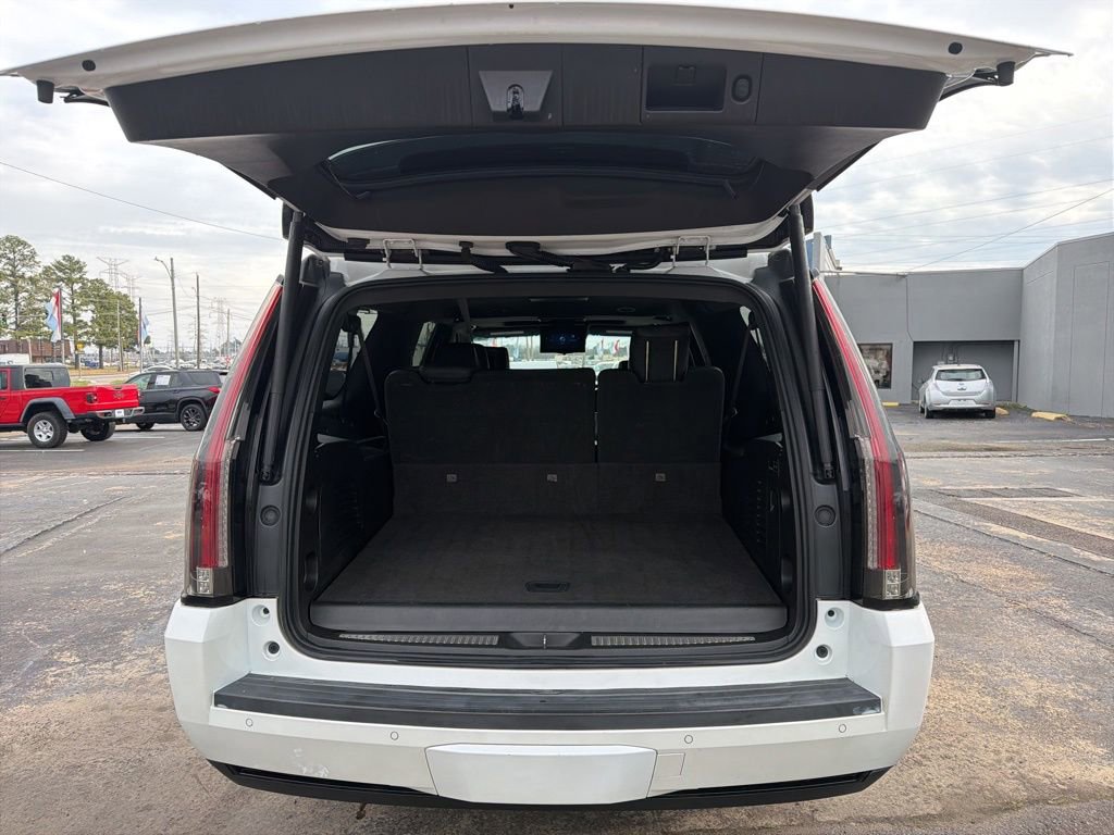 Used 2017 Cadillac Escalade ESV Platinum image 30