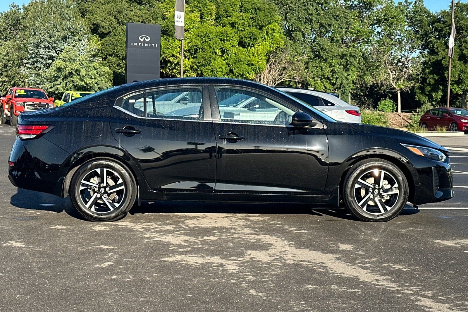 Certified 2025 Nissan Sentra SV w/ Trunk Package image 3