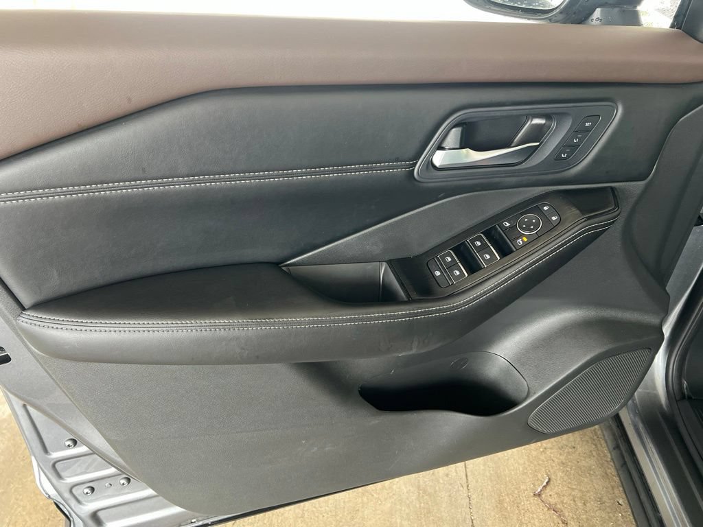 Certified 2023 Nissan Rogue SL AWD/4WD image 7