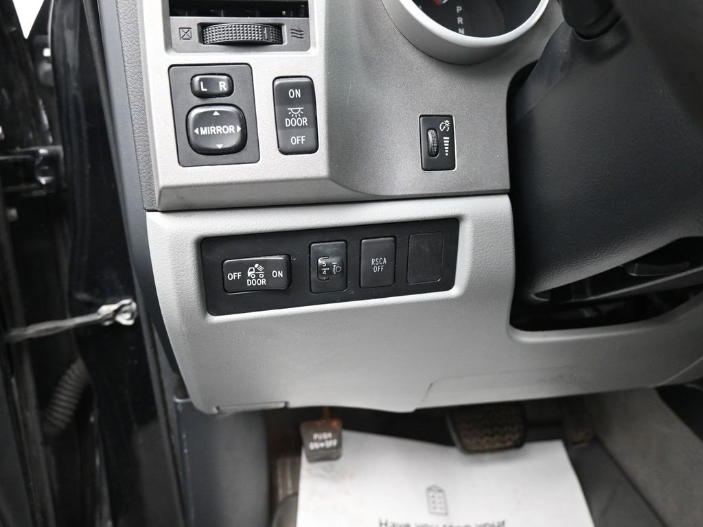 Used 2011 Toyota Tundra 4x4 CrewMax image 20