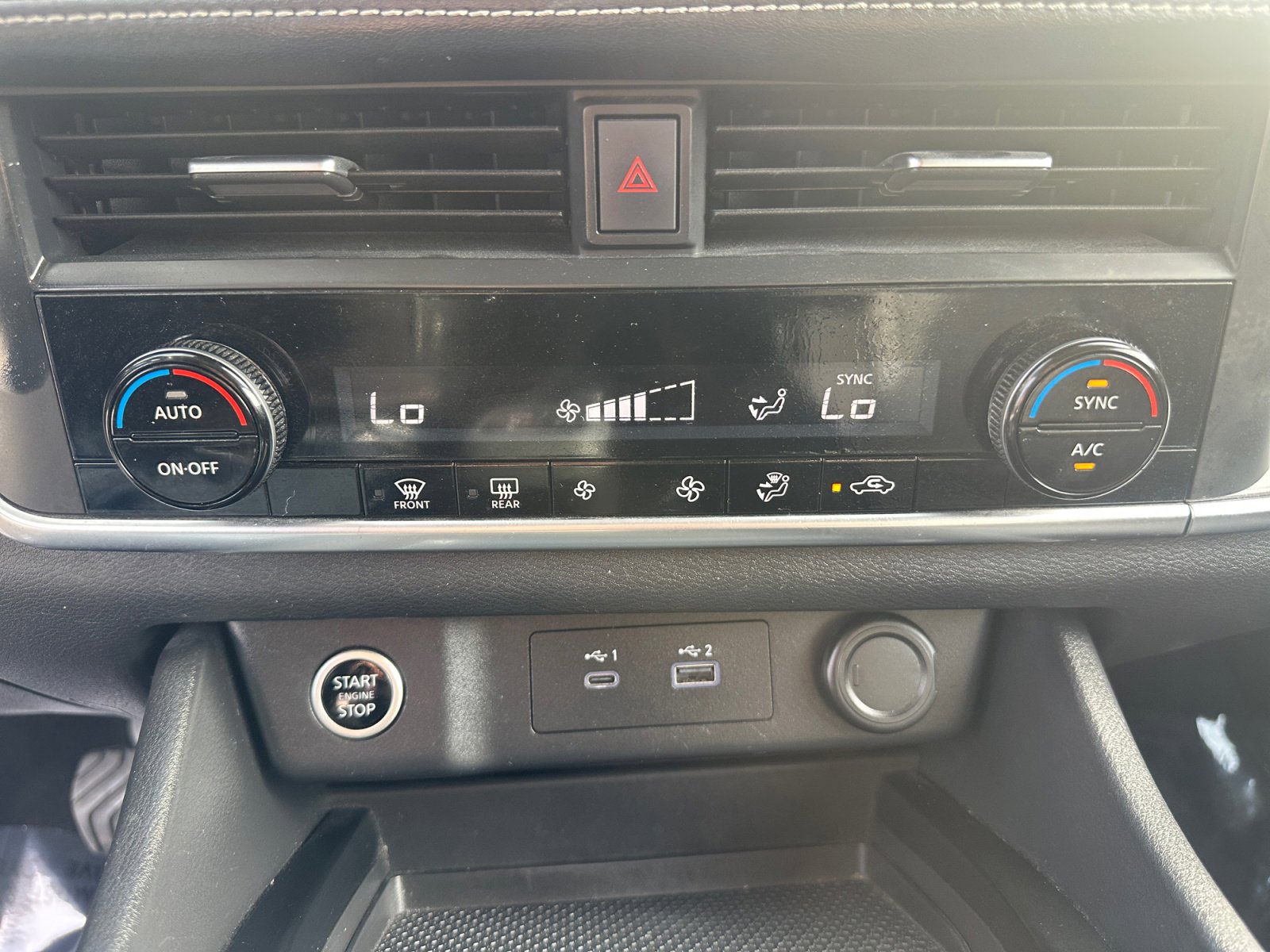 Used 2023 Nissan Rogue SV image 21