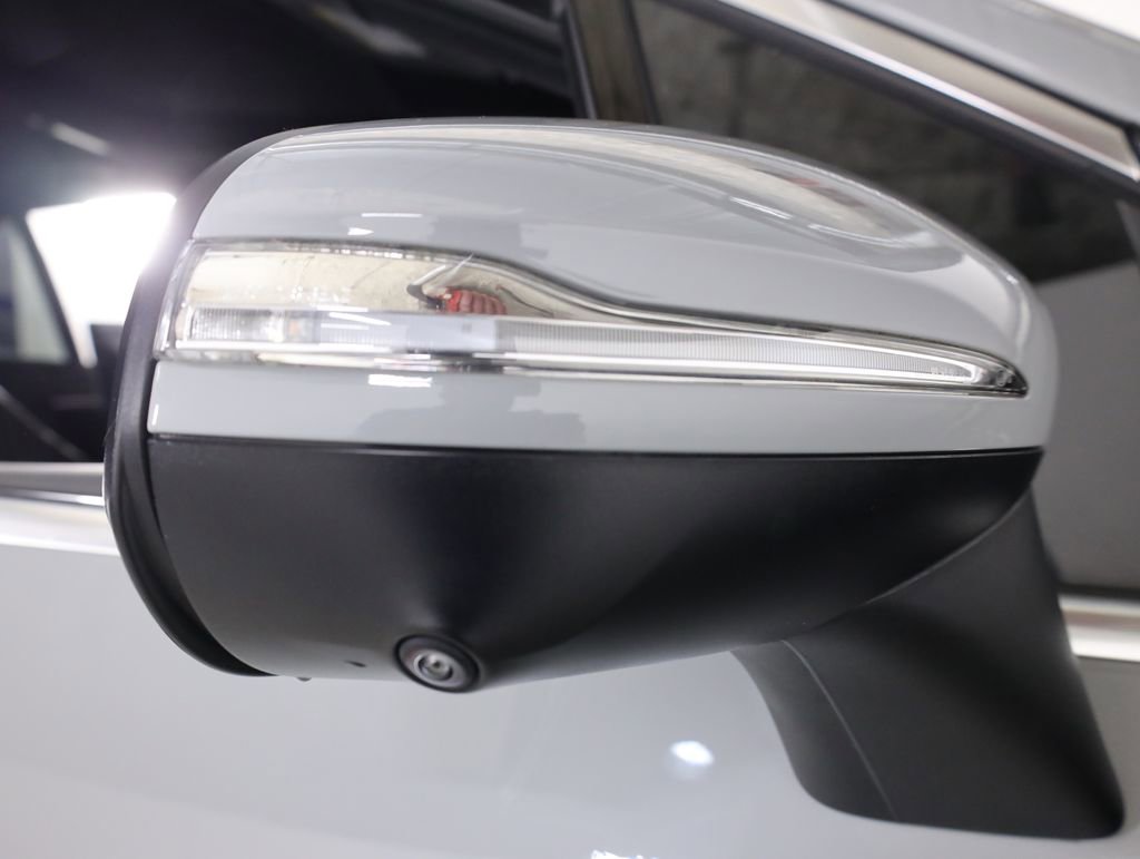 Used 2023 Mercedes-Benz EQS 580 4MATIC SUV image 59