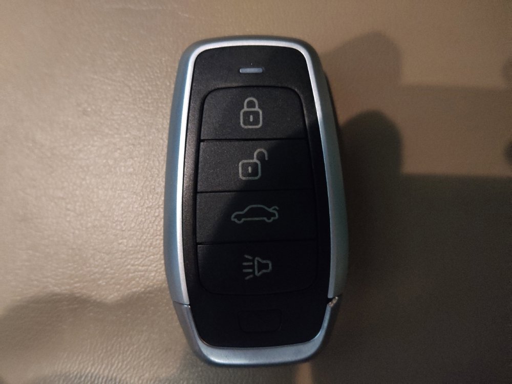 Used 2018 Jeep Compass Sport image 32