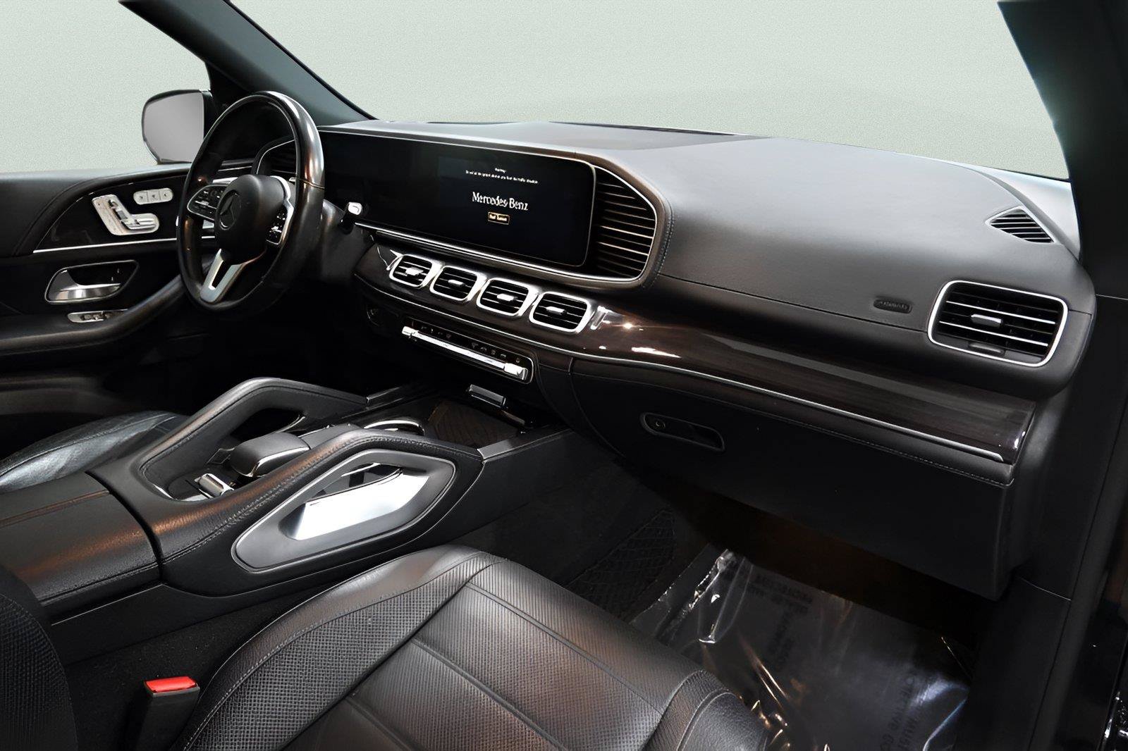 Used 2020 Mercedes-Benz GLS 580 4MATIC image 21