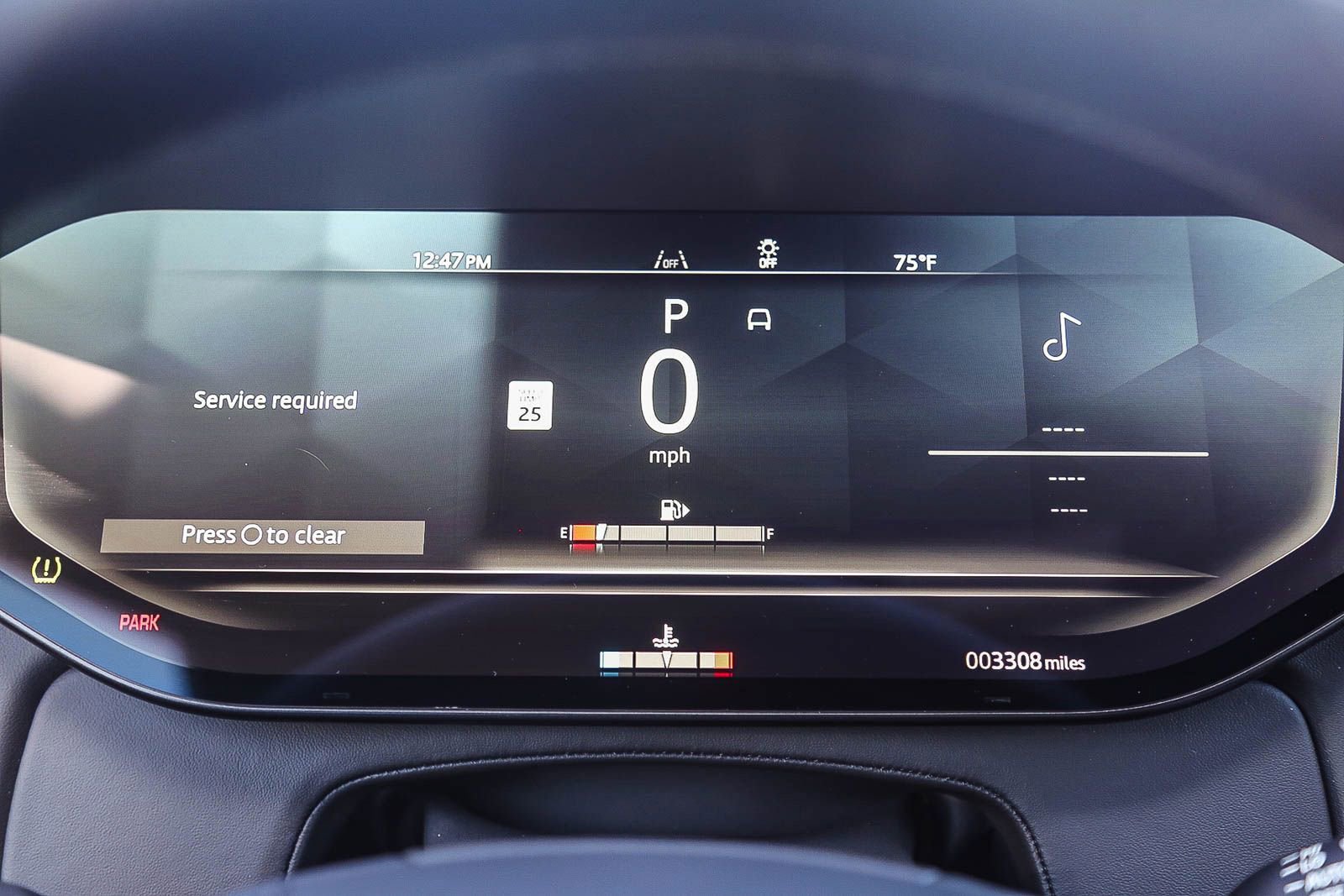 Used 2025 Land Rover Range Rover SE image 6