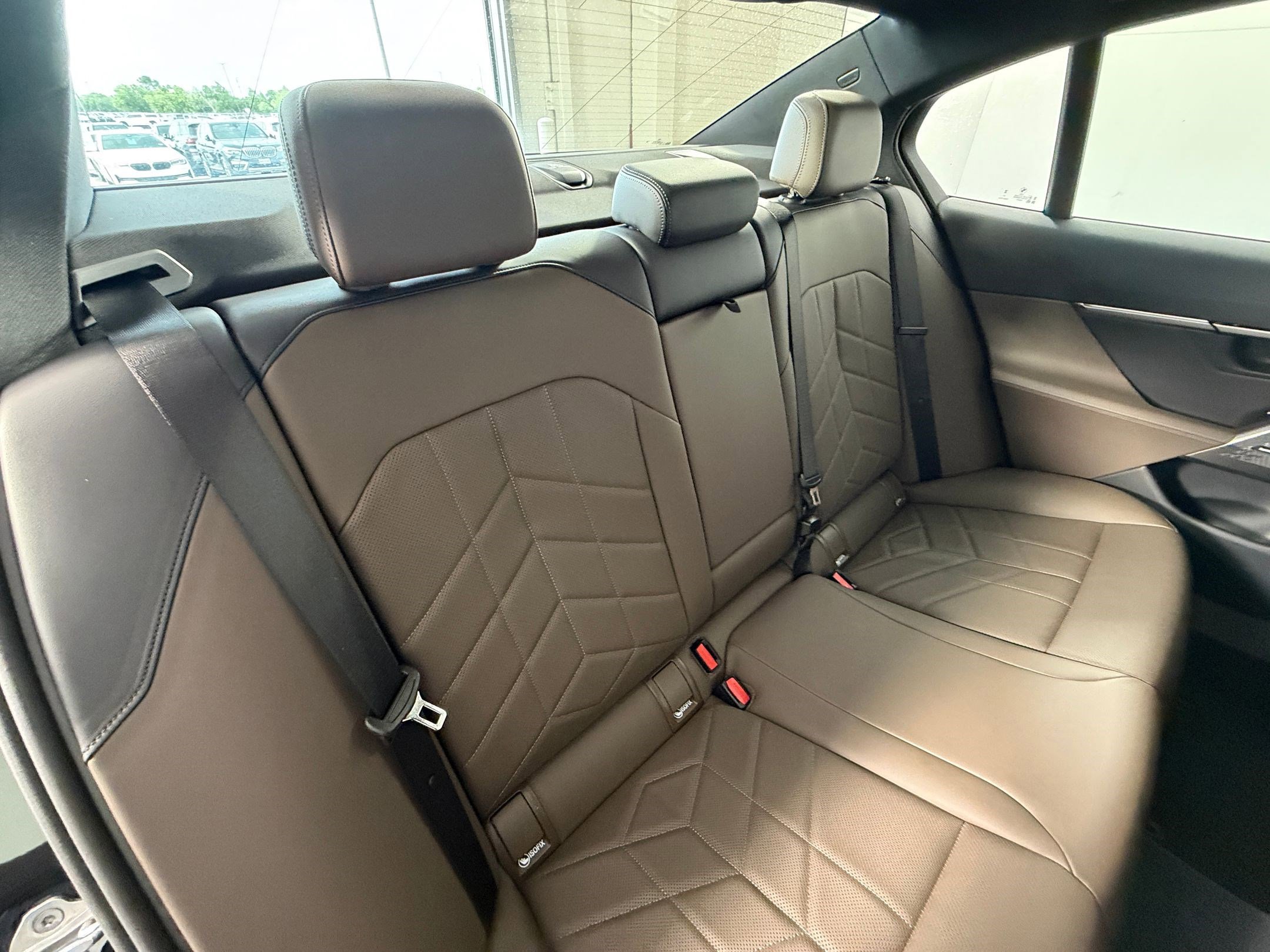 Certified 2025 BMW 530i image 32