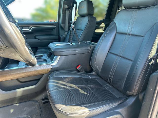 Used 2022 Chevrolet Silverado 1500 High Country w/ High Country Premium Package image 13