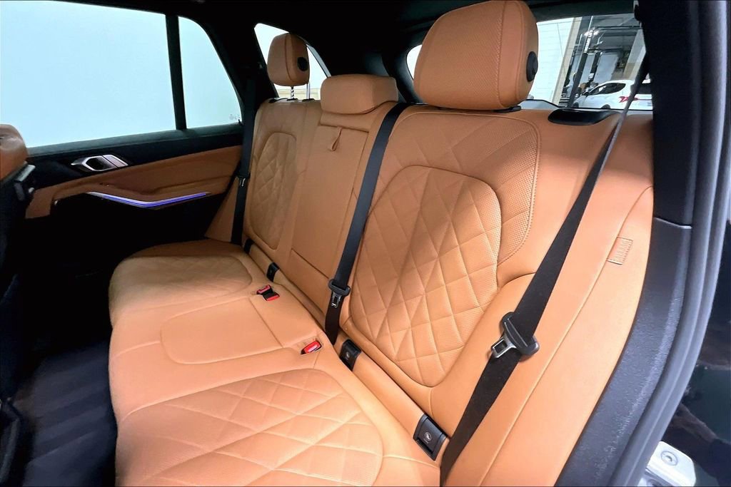 Used 2023 BMW X5 xDrive40i w/ Parking Assistance Package image 26