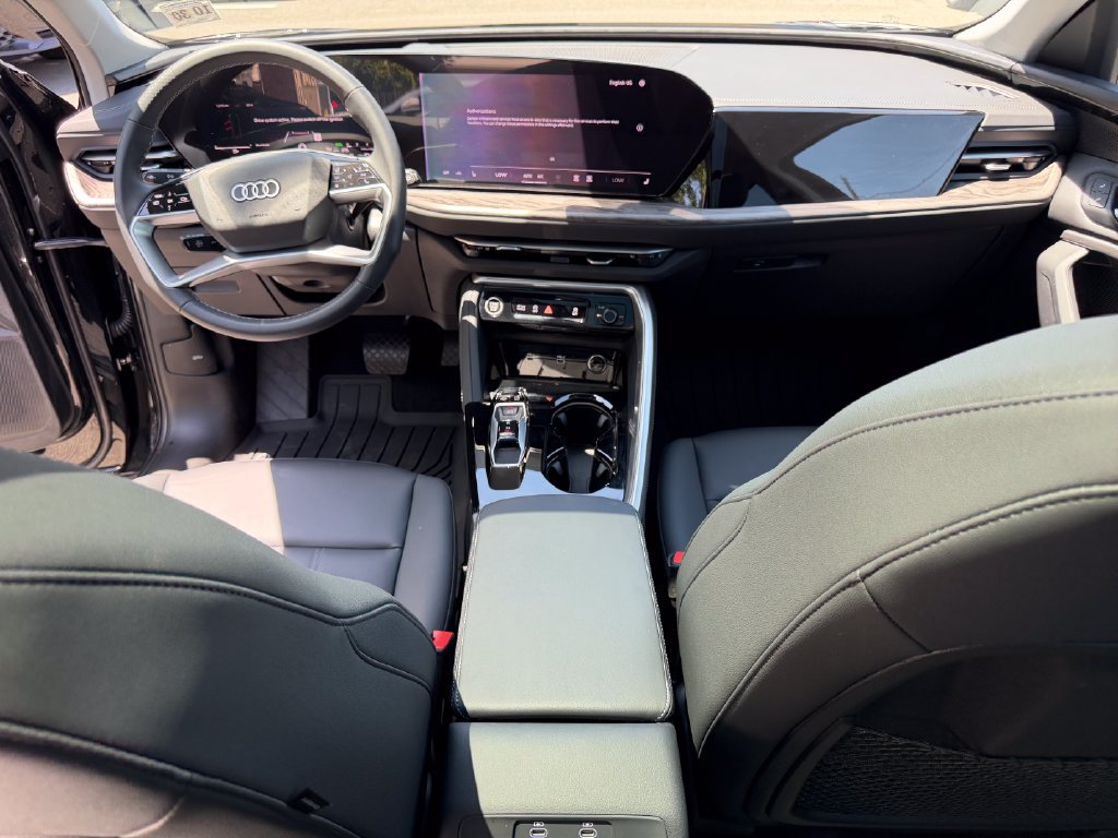 Certified 2025 Audi Q5 Premium w/ Convenience Package AWD/4WD image 19