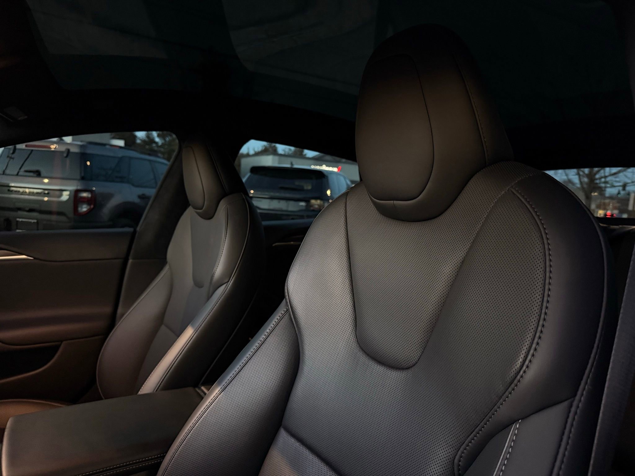 Used 2021 Tesla Model S Plaid image 41