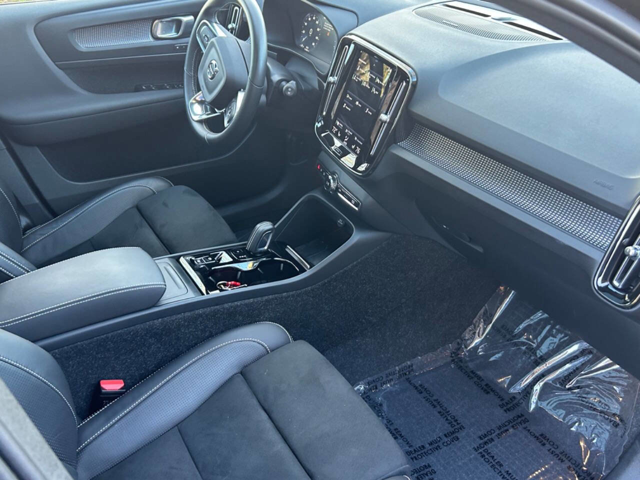 Used 2021 Volvo XC40 T5 R-Design w/ Advanced Package AWD/4WD image 15