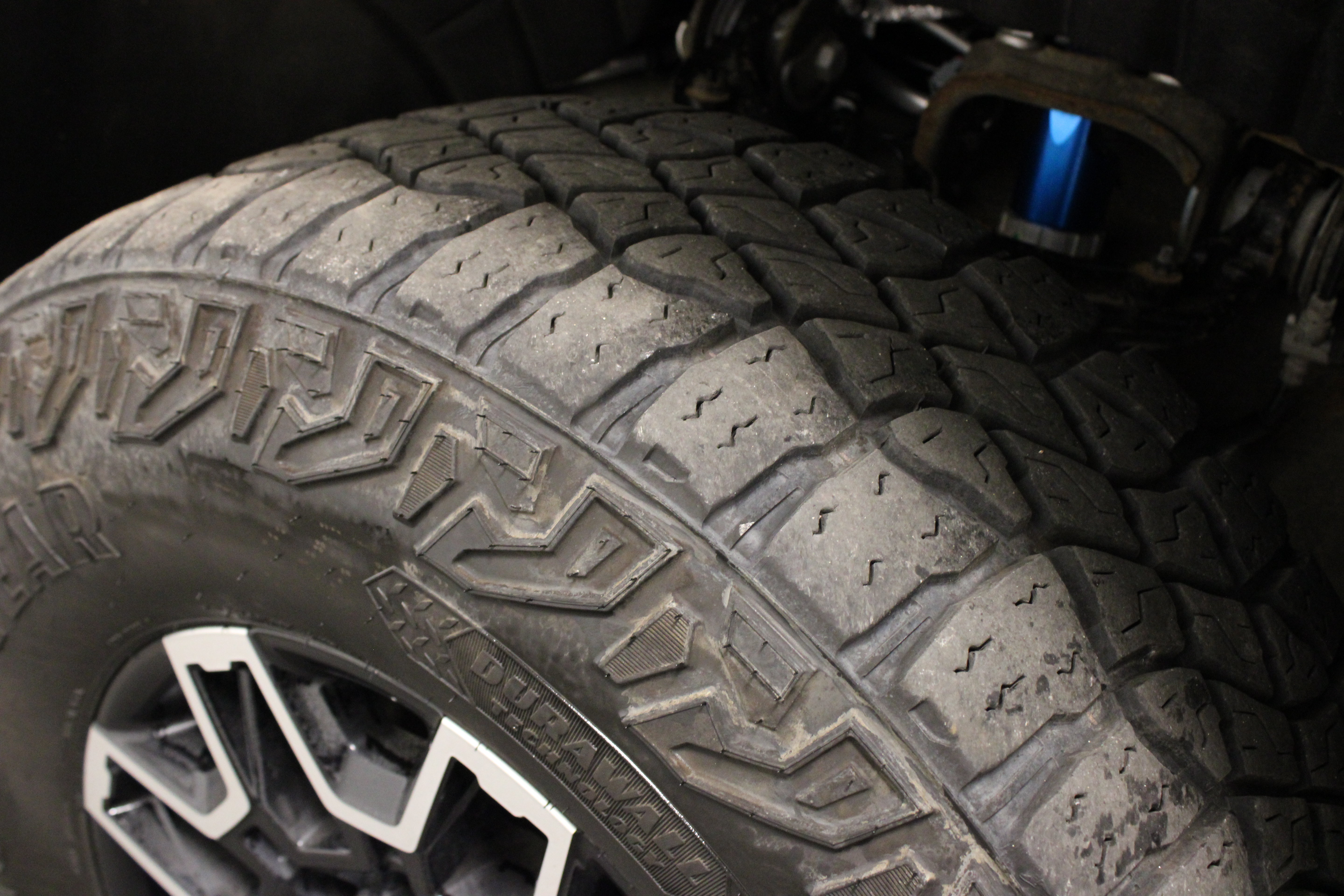 Used 2025 GMC Sierra 2500 AT4X AWD/4WD image 12