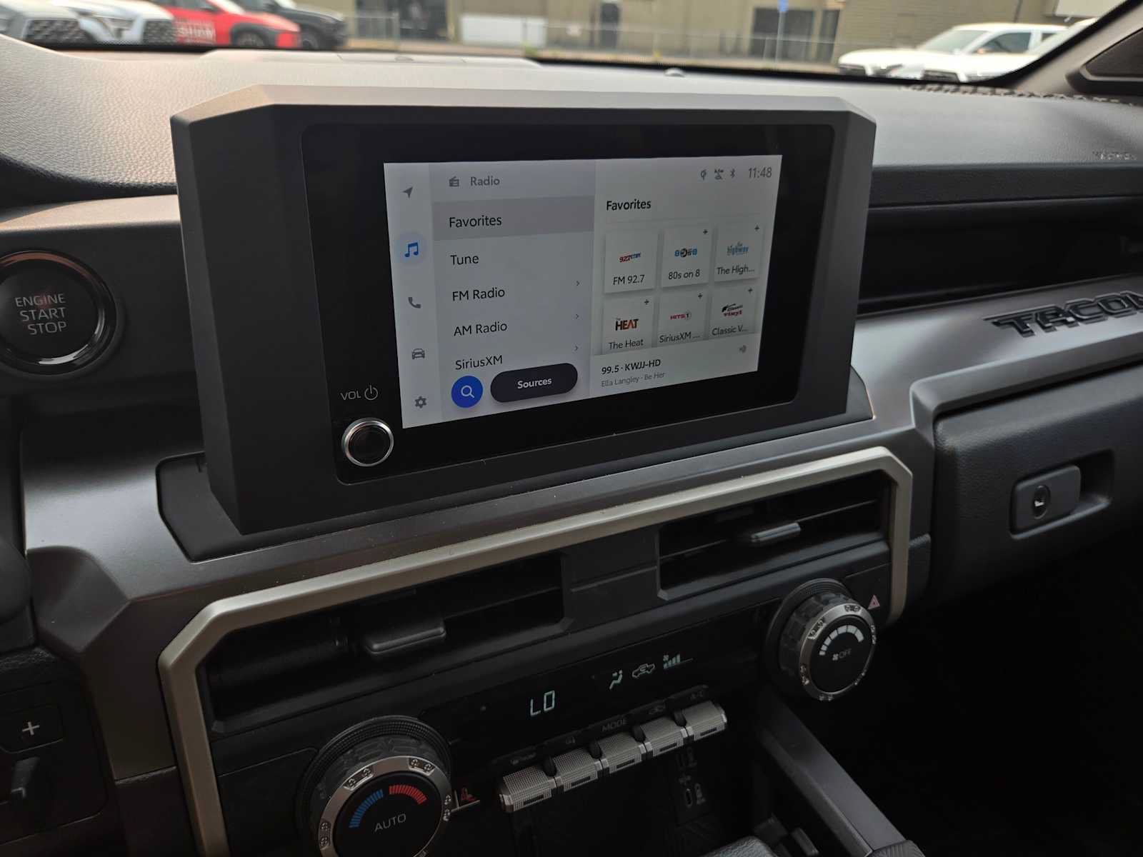 Used 2024 Toyota Tacoma SR5 w/ SR5 Upgrade Package AWD/4WD image 29