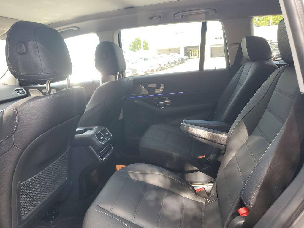 Used 2023 Mercedes-Benz GLS 450 4MATIC w/ AMG Line Exterior image 17