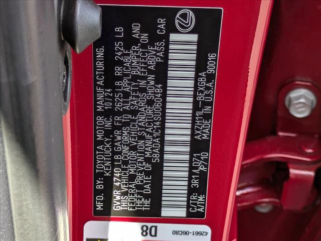 Used 2025 Lexus ES 300h w/ Premium Package image 16