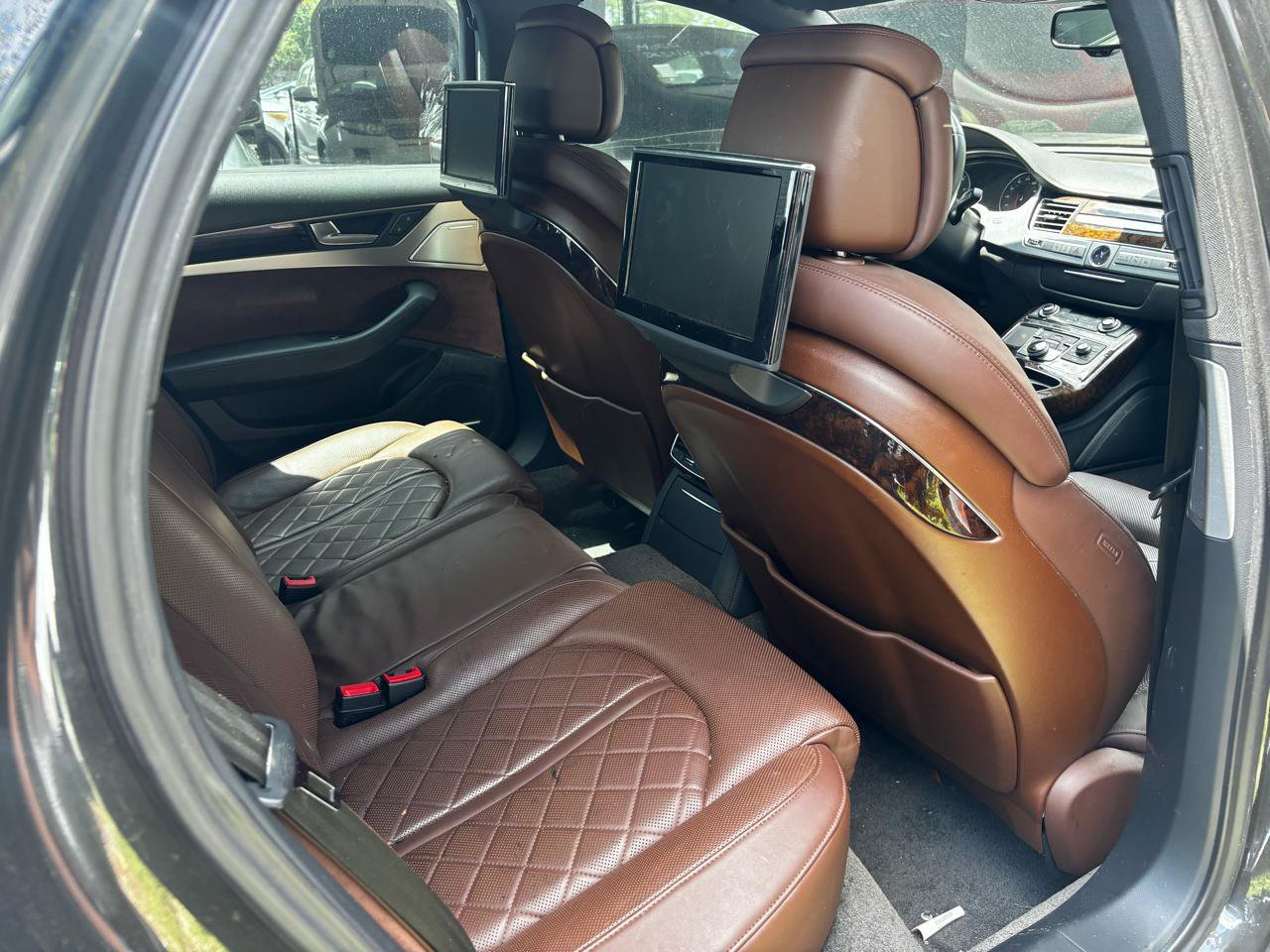 Used 2011 Audi A8 4.2 AWD/4WD image 12