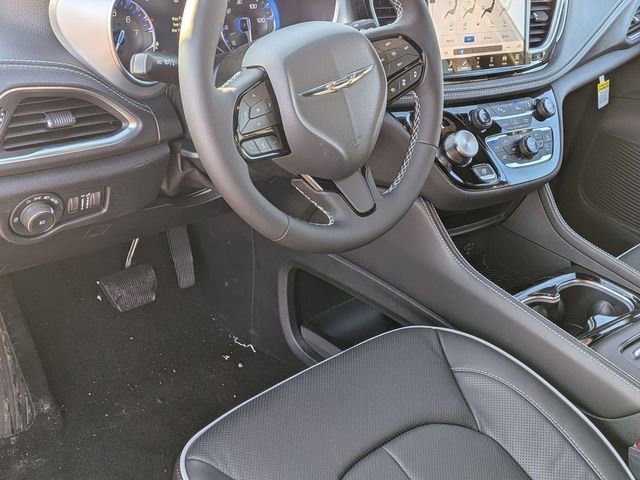 New 2026 Chrysler Pacifica Limited w/ S Appearance Package AWD/4WD image 11