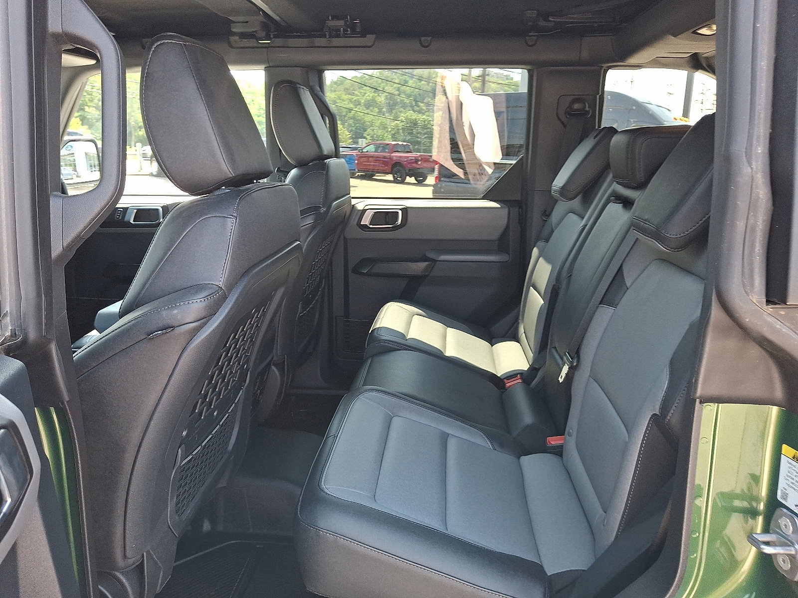 Used 2024 Ford Bronco Everglades image 10