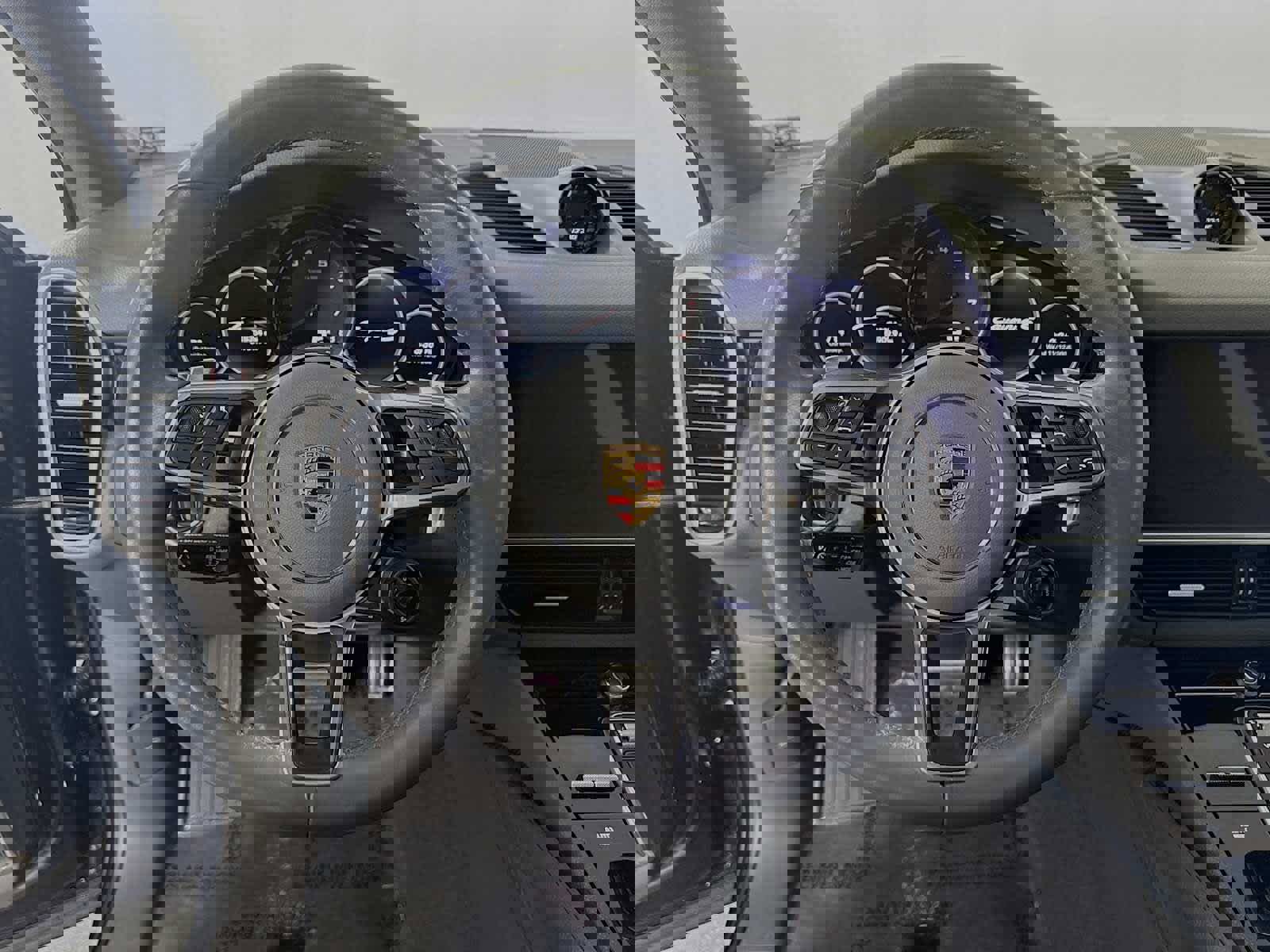 Used 2022 Porsche Cayenne S image 12