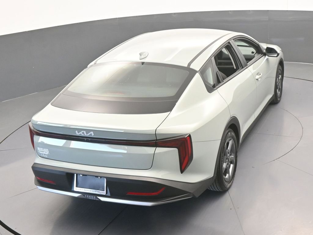 Used 2025 Kia K4 LXS image 45