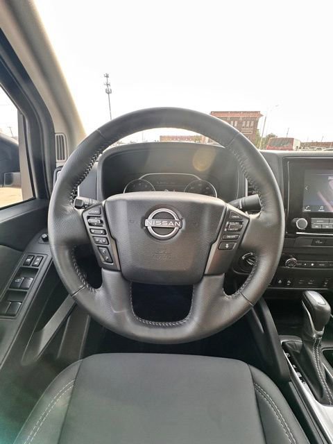 Certified 2024 Nissan Frontier SV w/ Hardbody Edition image 17