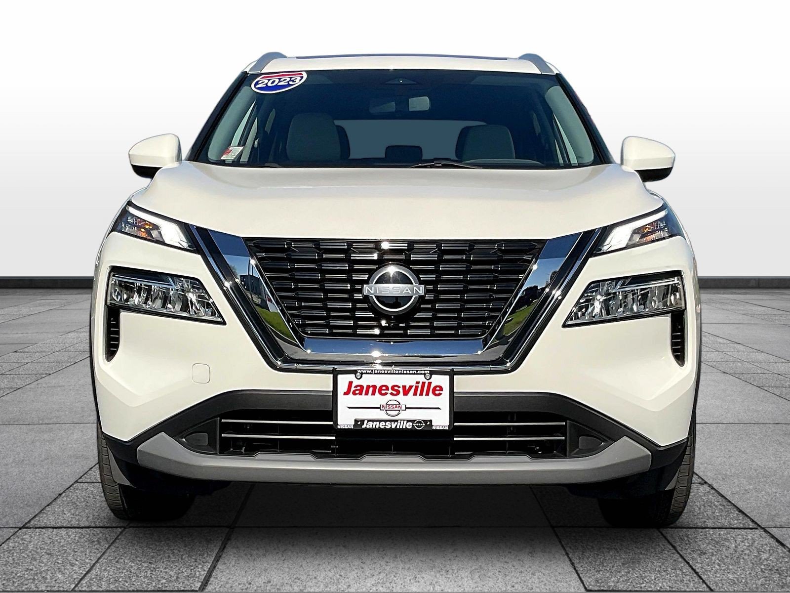 Used 2023 Nissan Rogue SV w/ SV Premium B Package AWD/4WD image 2