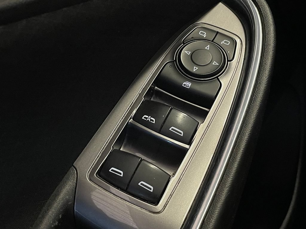 Used 2021 Chevrolet Malibu LT FWD image 11