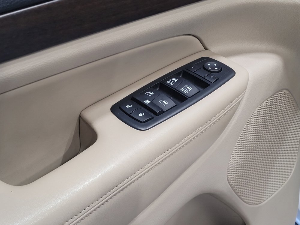 Used 2016 Jeep Grand Cherokee Laredo w/ Quick Order Package 23E image 27