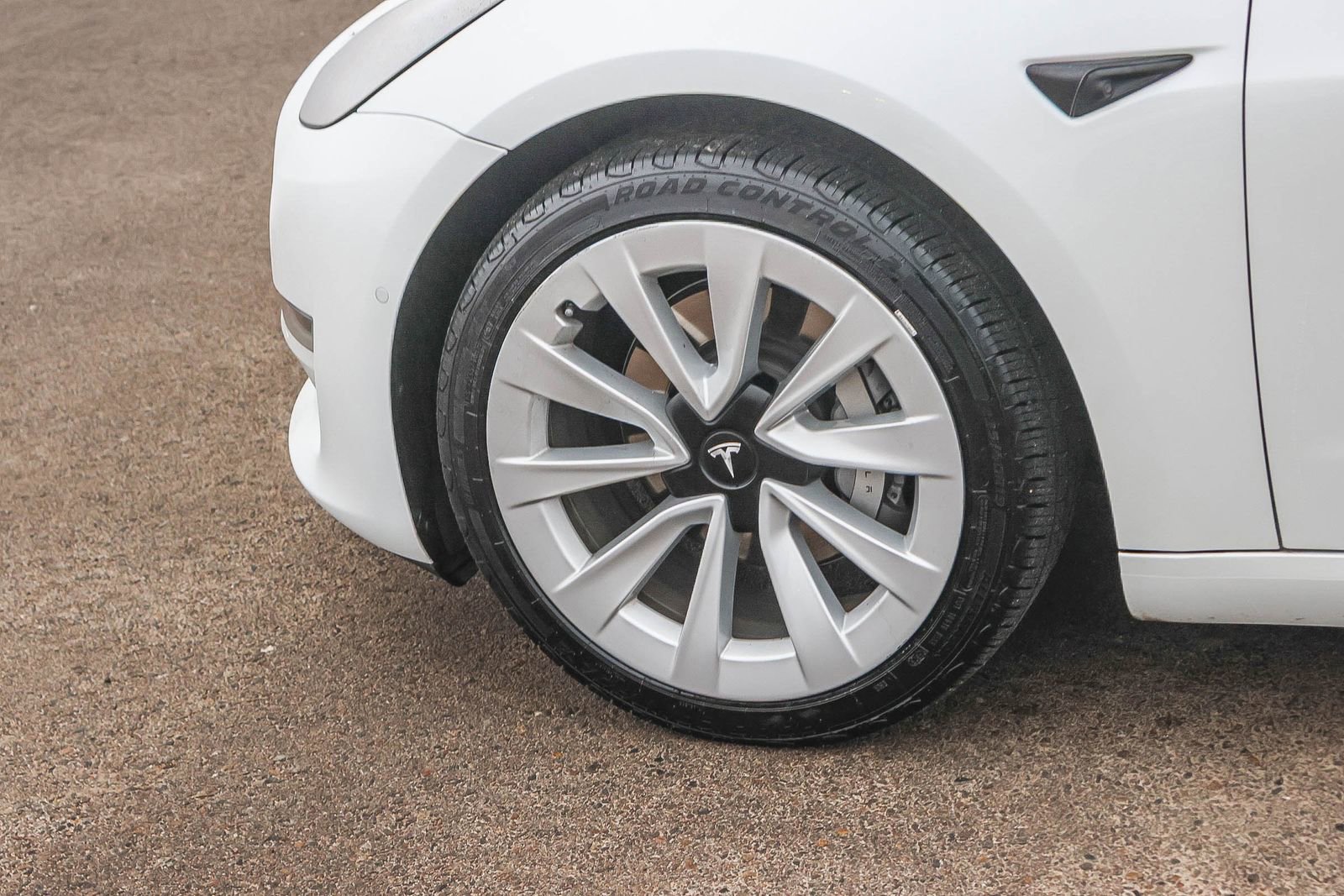 Used 2021 Tesla Model 3 Long Range image 9