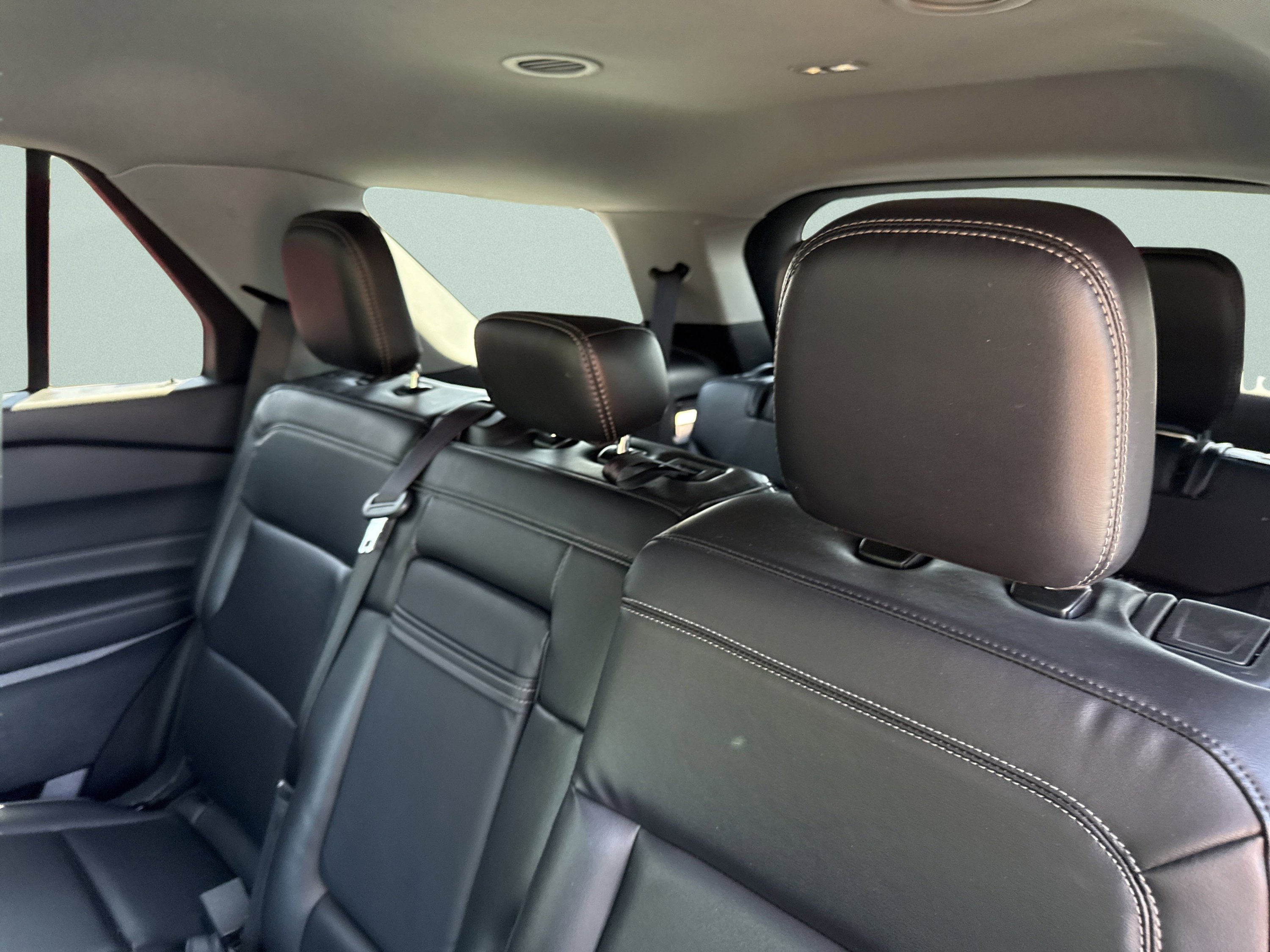 Used 2023 Ford Explorer XLT w/ Equipment Group 202A image 26