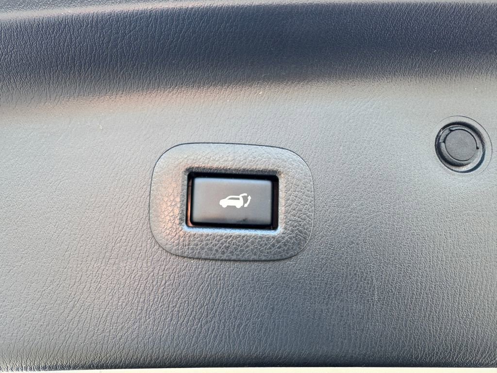 Used 2018 Nissan Armada SL w/ Premium Package image 34