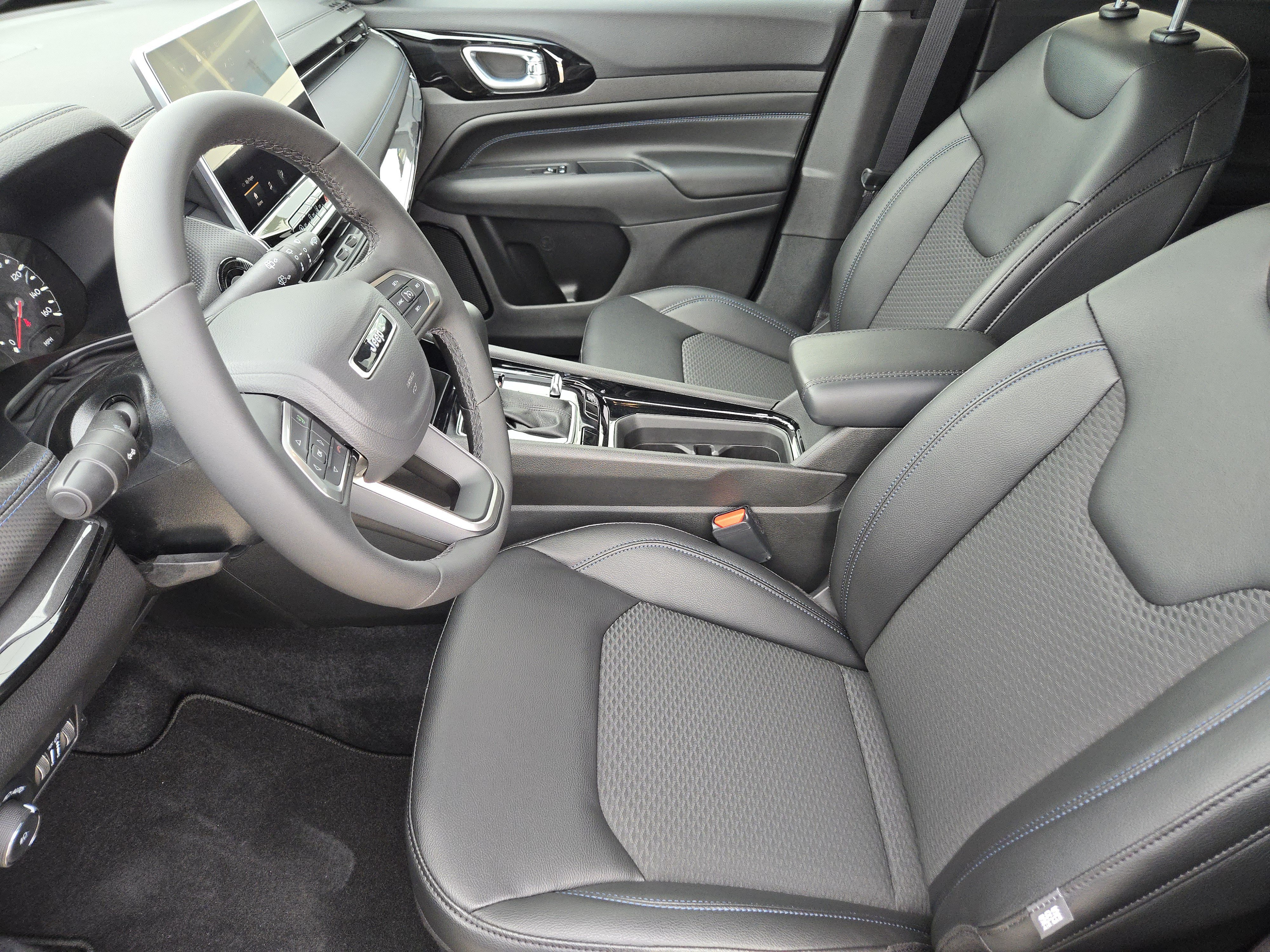 New 2026 Jeep Compass Latitude AWD/4WD image 11