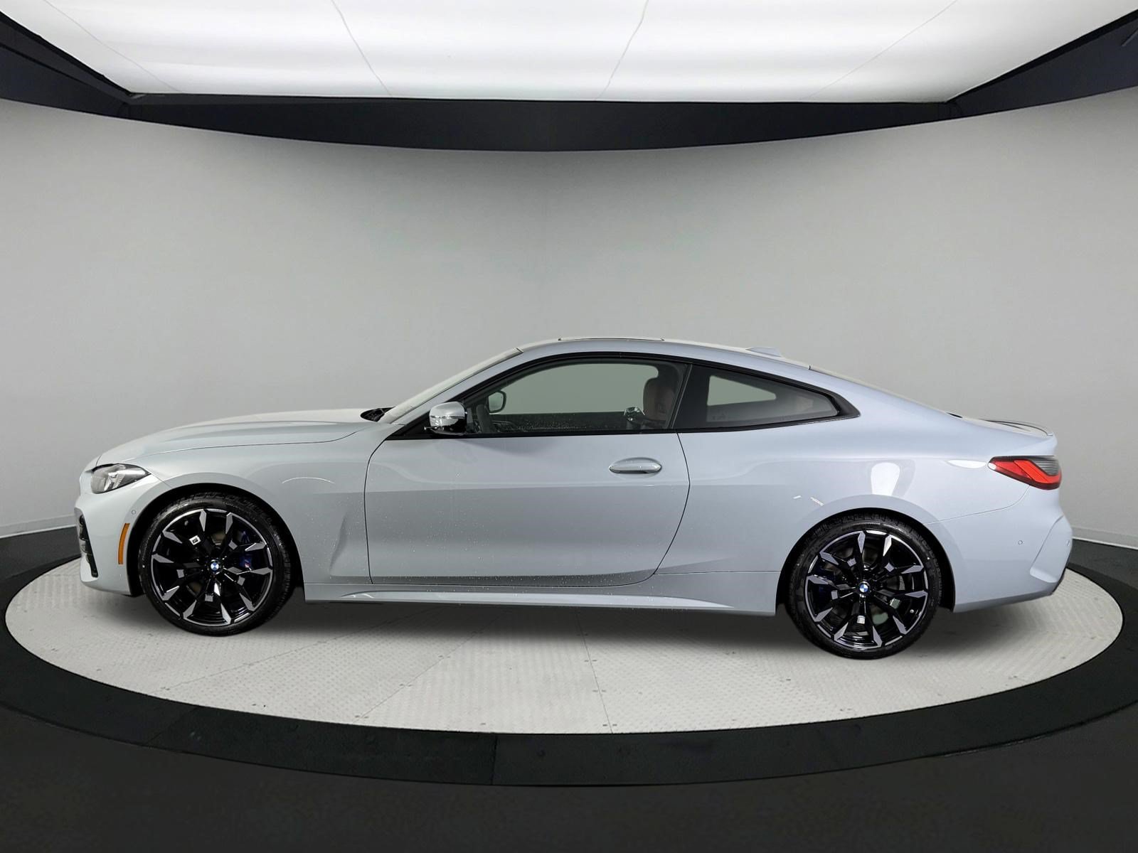 Used 2026 BMW 430i xDrive Coupe w/ M Sport Package AWD/4WD image 8
