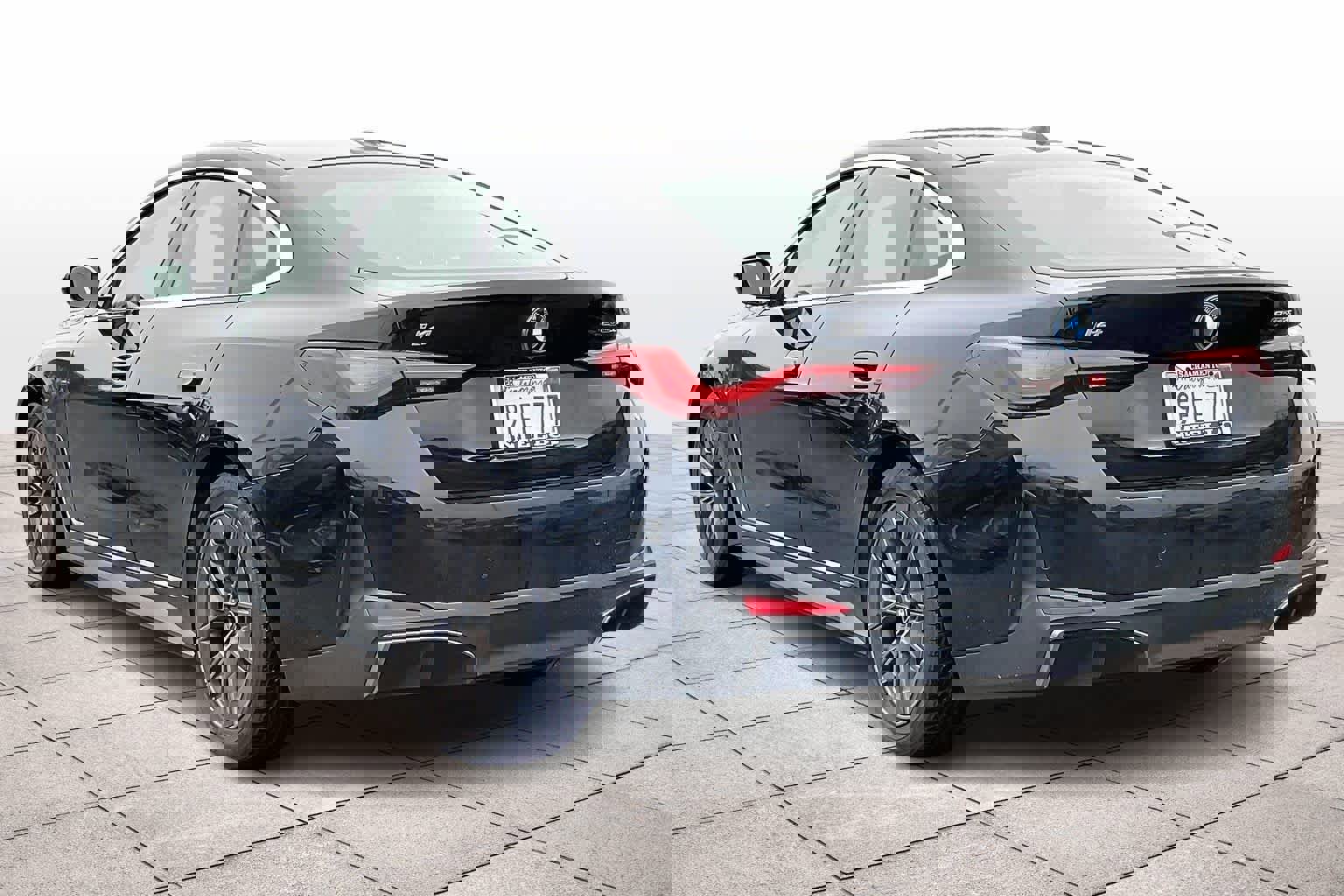 Used 2023 BMW i4 eDrive35 w/ Premium Package image 13