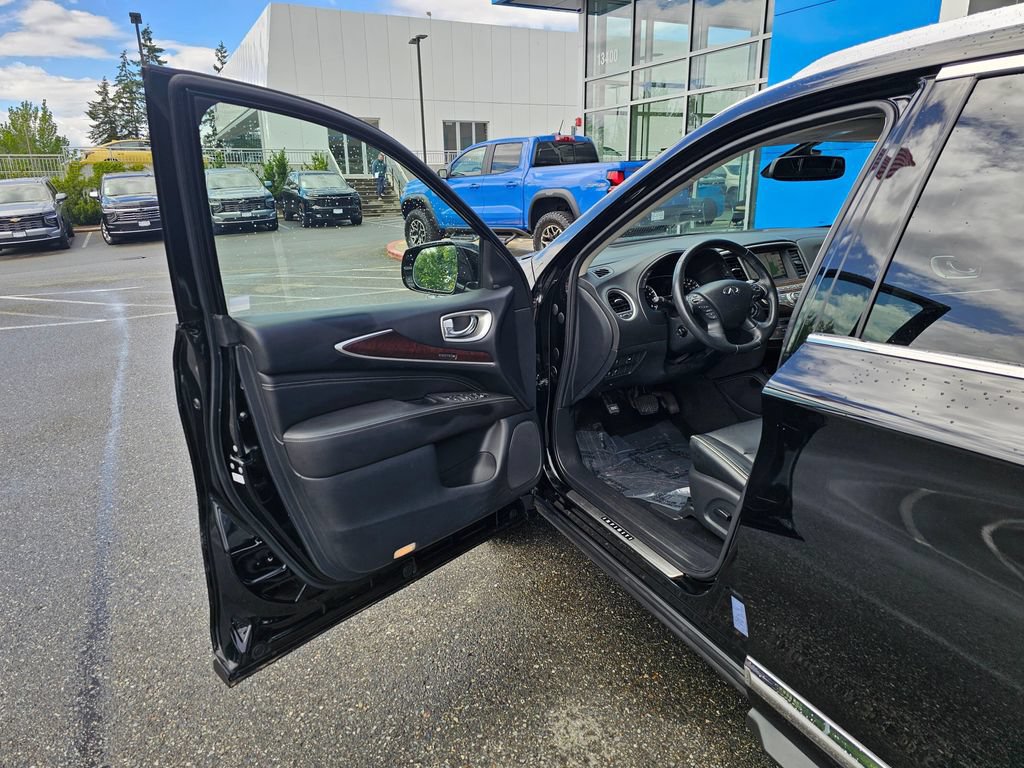 Used 2019 INFINITI QX60 Luxe w/ Sensory Package AWD/4WD image 19