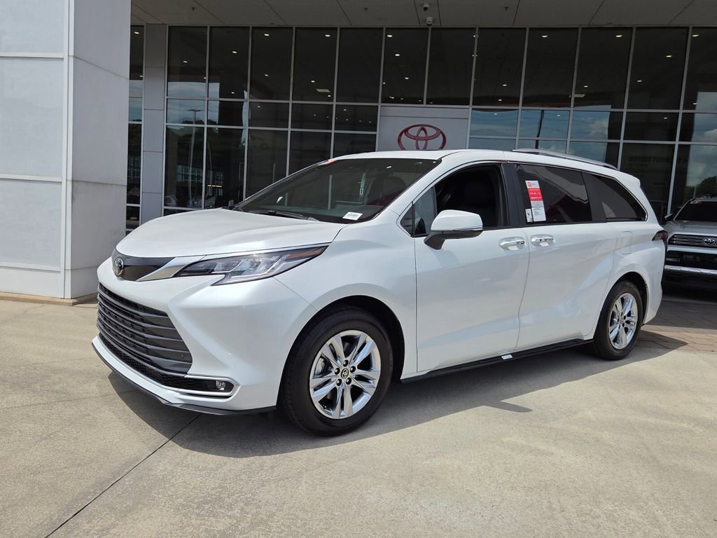 New 2026 Toyota Sienna Limited FWD image 3