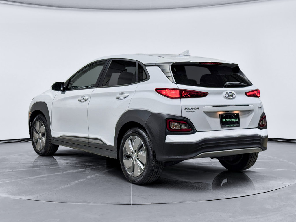 Used 2021 Hyundai Kona Limited FWD image 2