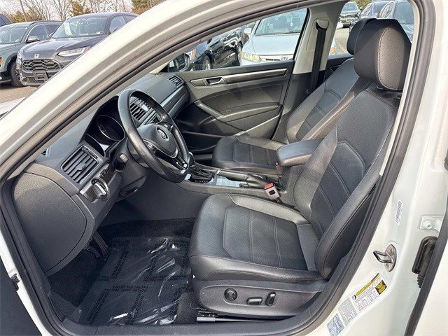 Used 2017 Volkswagen Passat 1.8T SE image 14