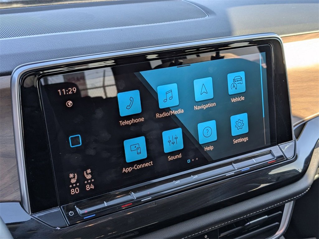 Used 2025 Volkswagen Atlas SE image 23