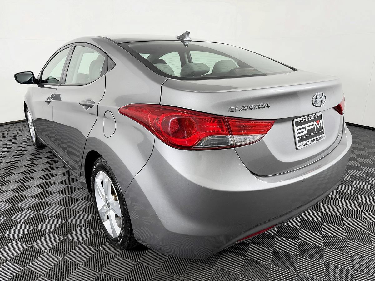 Used 2013 Hyundai Elantra GLS w/ Preferred Pkg FWD image 14