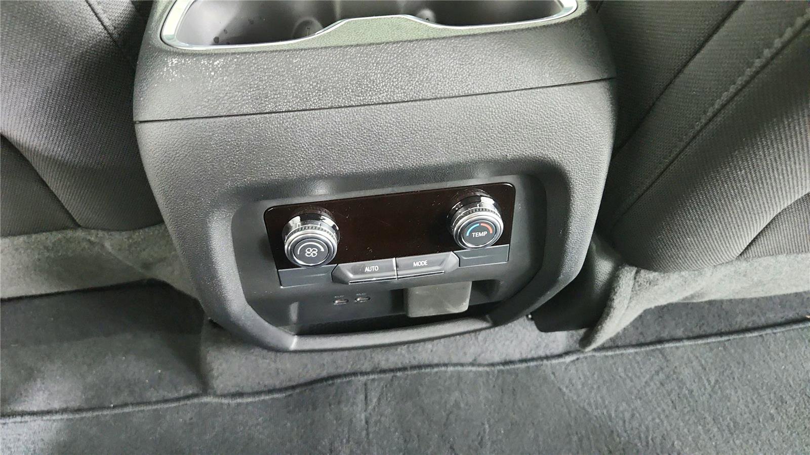 New 2025 GMC Acadia Elevation image 15