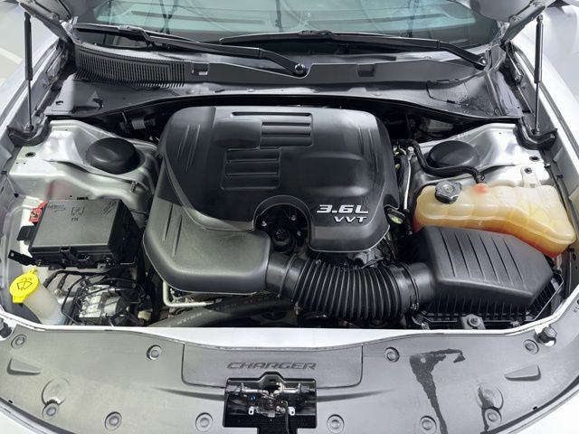 Used 2021 Dodge Charger SXT image 6