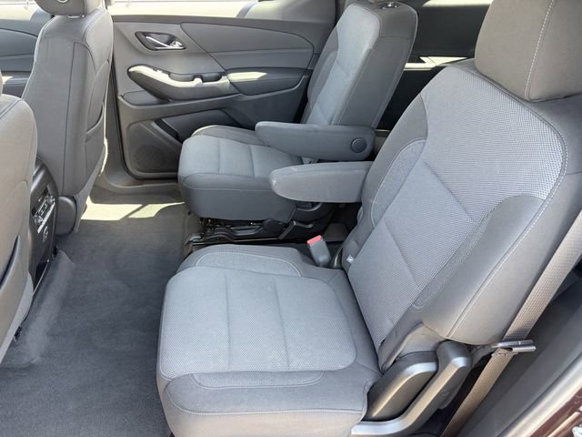 Used 2023 Chevrolet Traverse LT FWD image 17