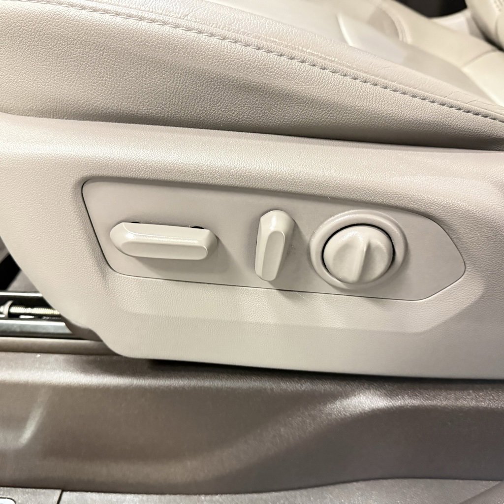 Used 2019 GMC Sierra 1500 SLT w/ SLT Premium Package image 25