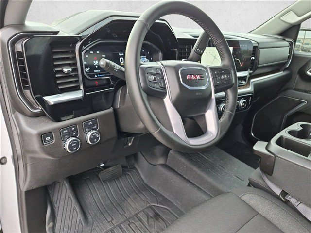 Used 2025 GMC Sierra 1500 SLE AWD/4WD image 10