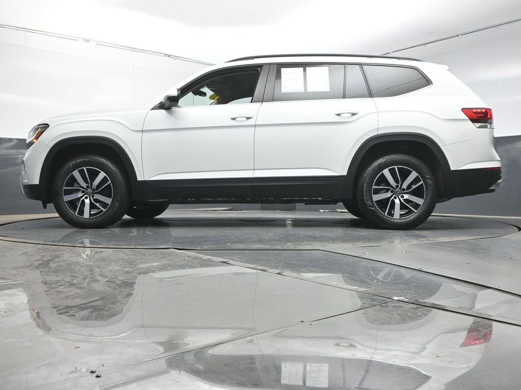 Certified 2023 Volkswagen Atlas SE image 35