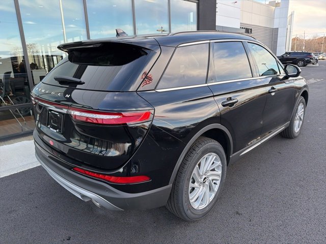 New 2026 Lincoln Corsair Premiere image 3