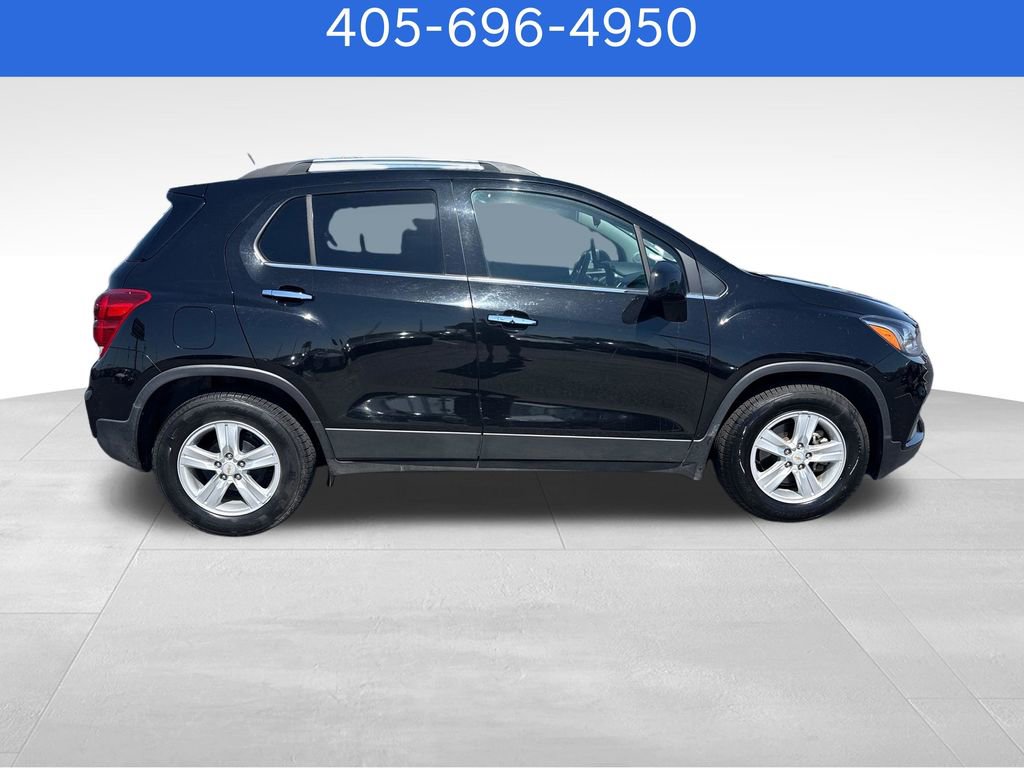 Used 2020 Chevrolet Trax LT w/ LT Convenience Package FWD image 6